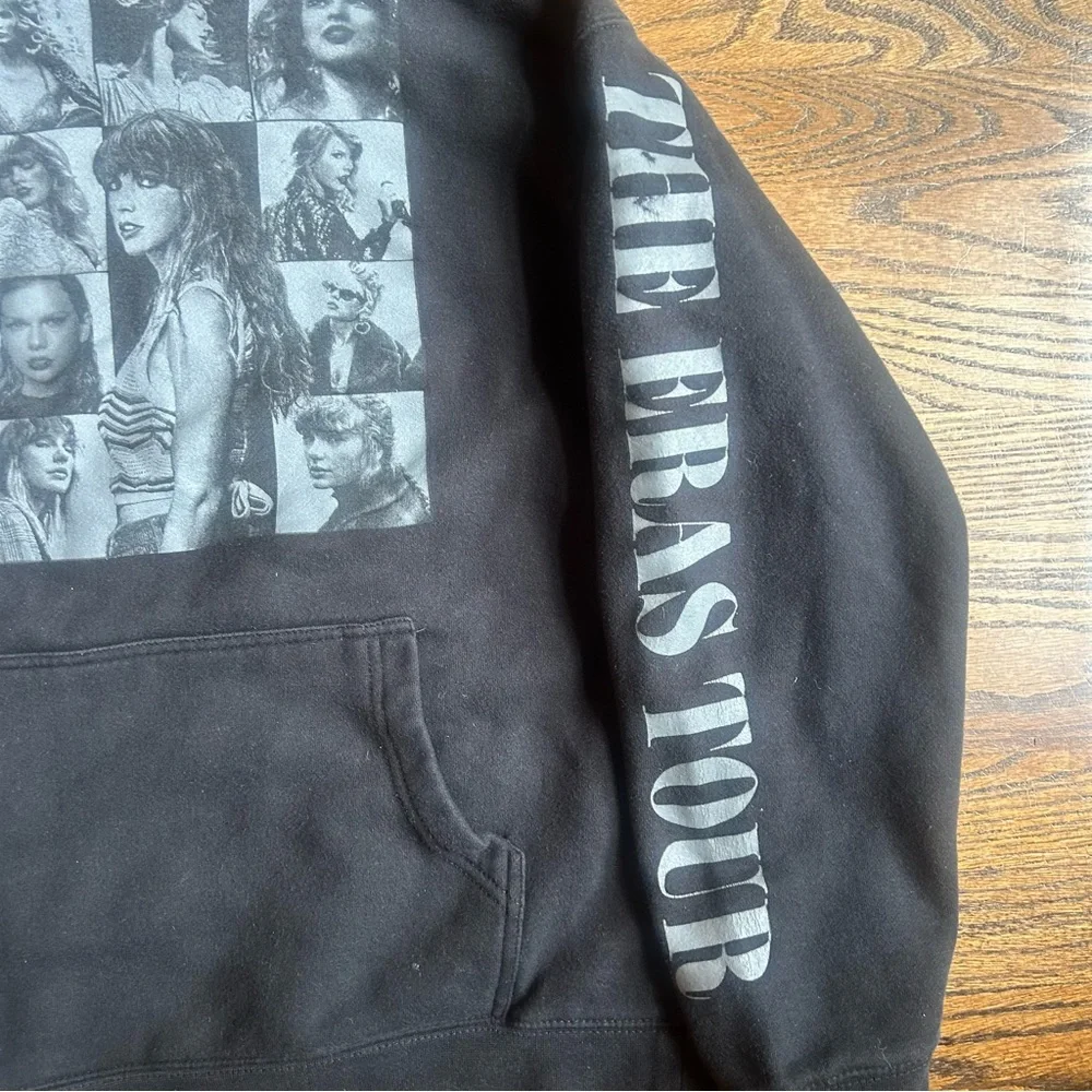 Taylor Swift Black Eras Tour Hoodie M - Picture 3 of 8